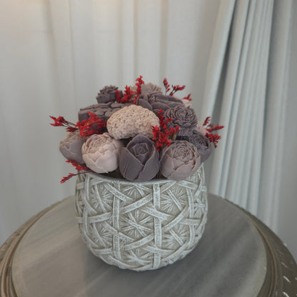 مزهرية إسمنتية فاخرة مع ورد شمع معطر | Luxury Cement Vase with Scented Wax Flowers